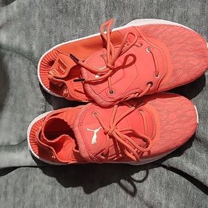 Puma coral athletic shoe size 7